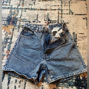 Zara acid wash Jean shorts size 4